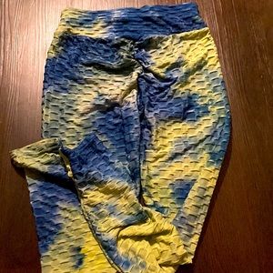 Butt scrunch leggings